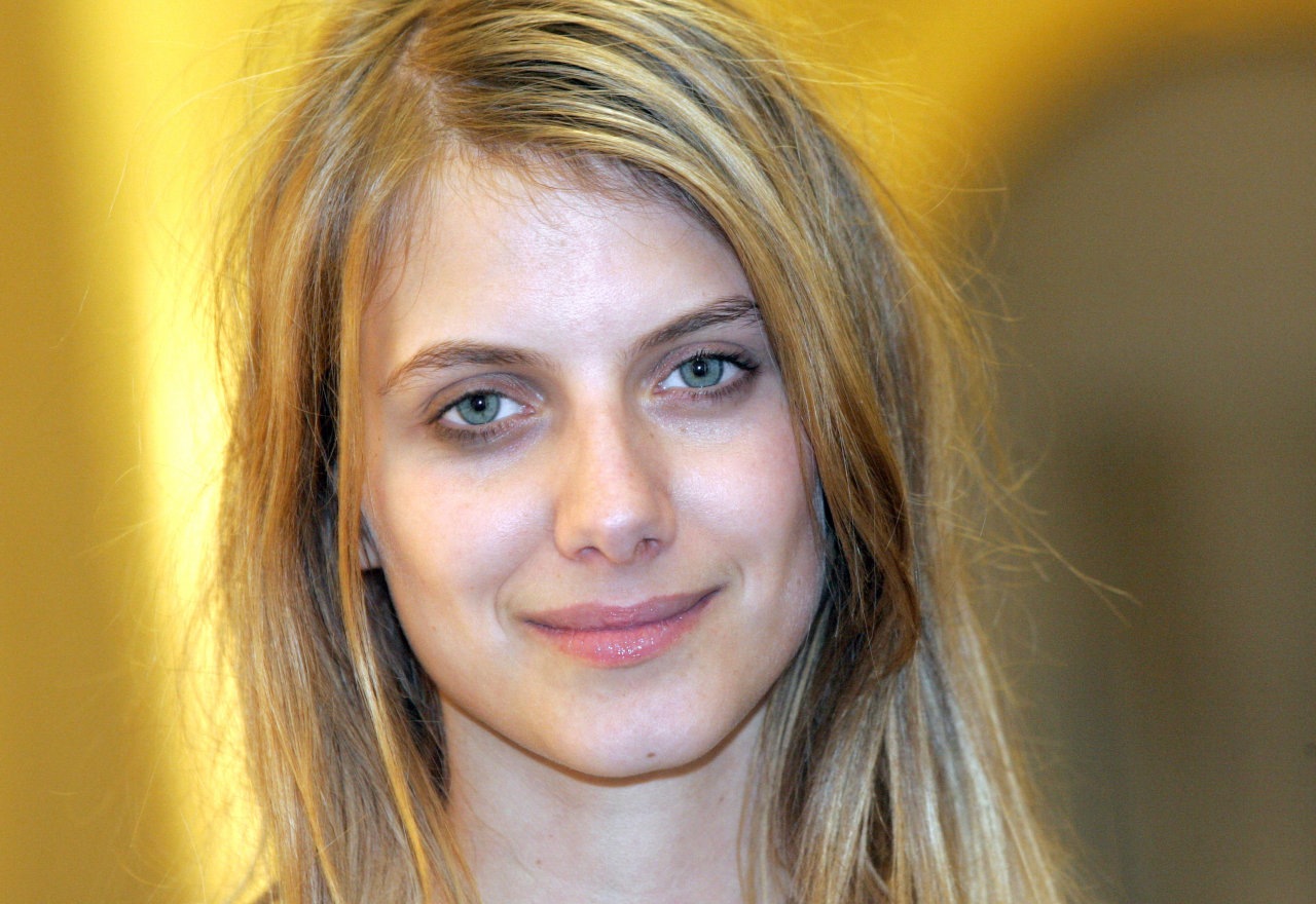 Melanie Laurent leaked wallpapers