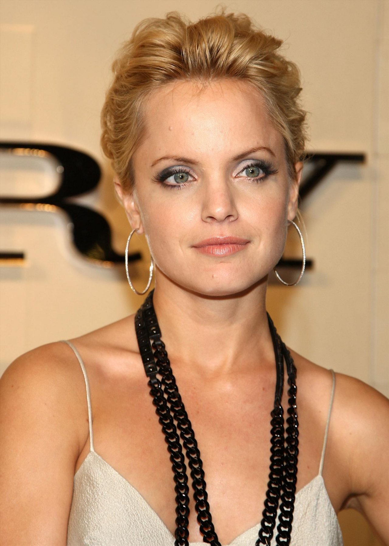 Mena Suvari leaked wallpapers