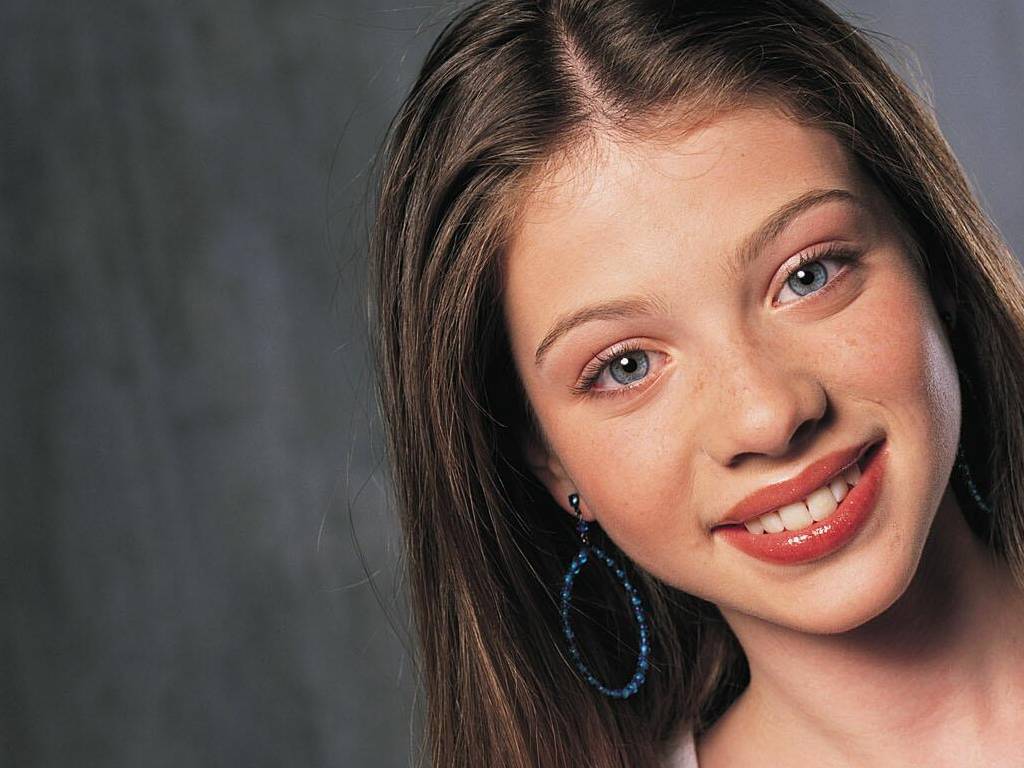 Michelle Trachtenberg leaked wallpapers