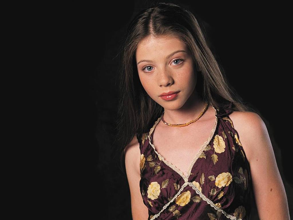 Michelle Trachtenberg leaked wallpapers