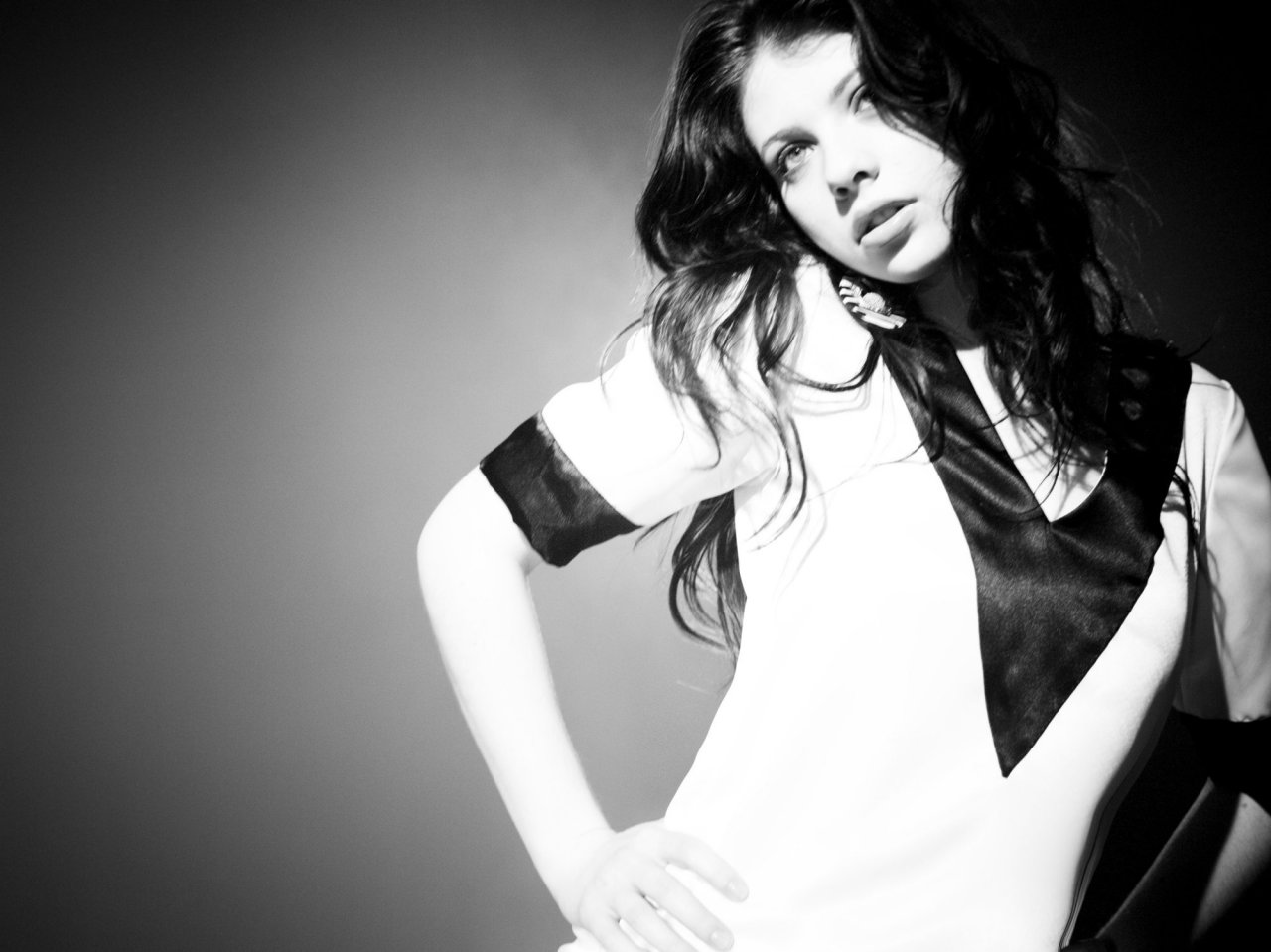 Michelle Trachtenberg leaked wallpapers