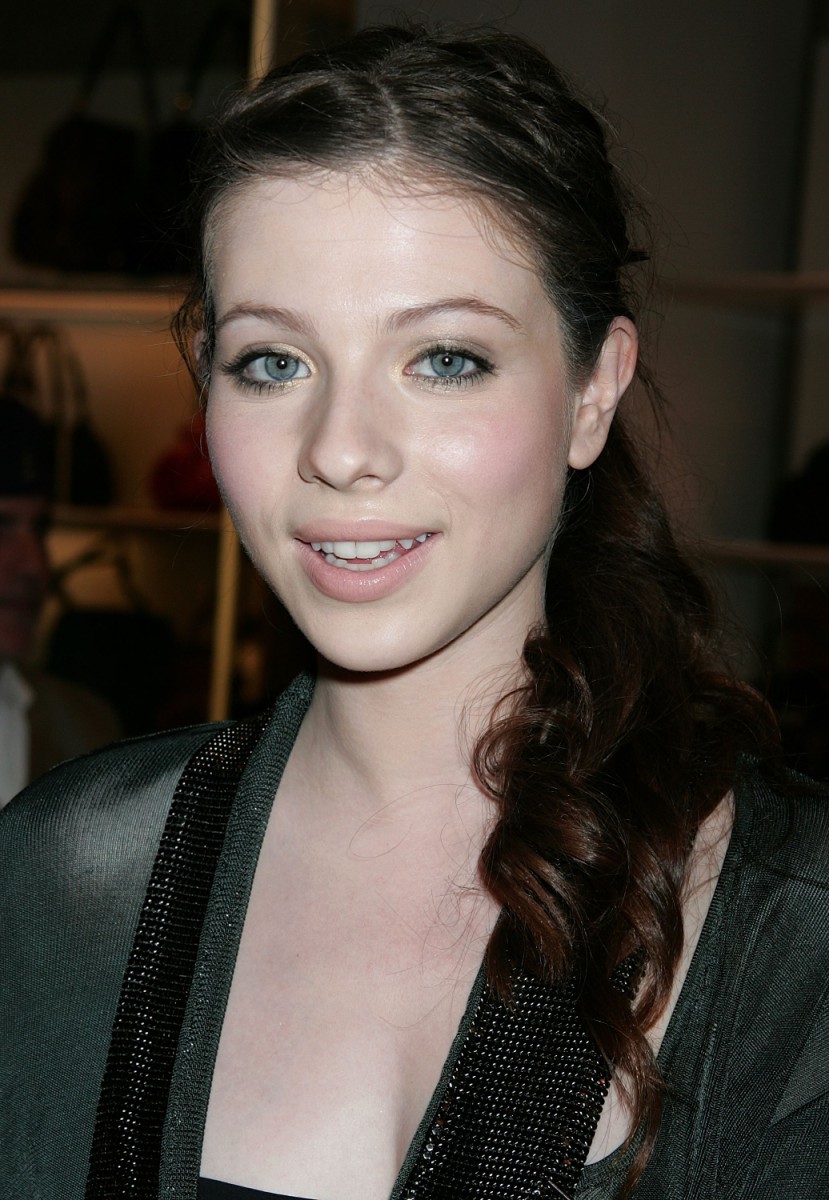 Michelle Trachtenberg leaked wallpapers