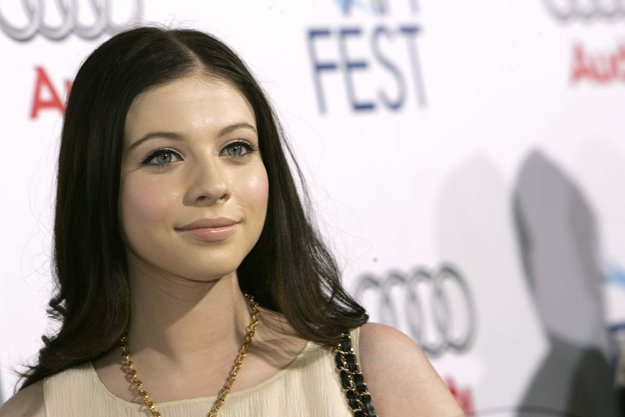 Michelle Trachtenberg leaked wallpapers