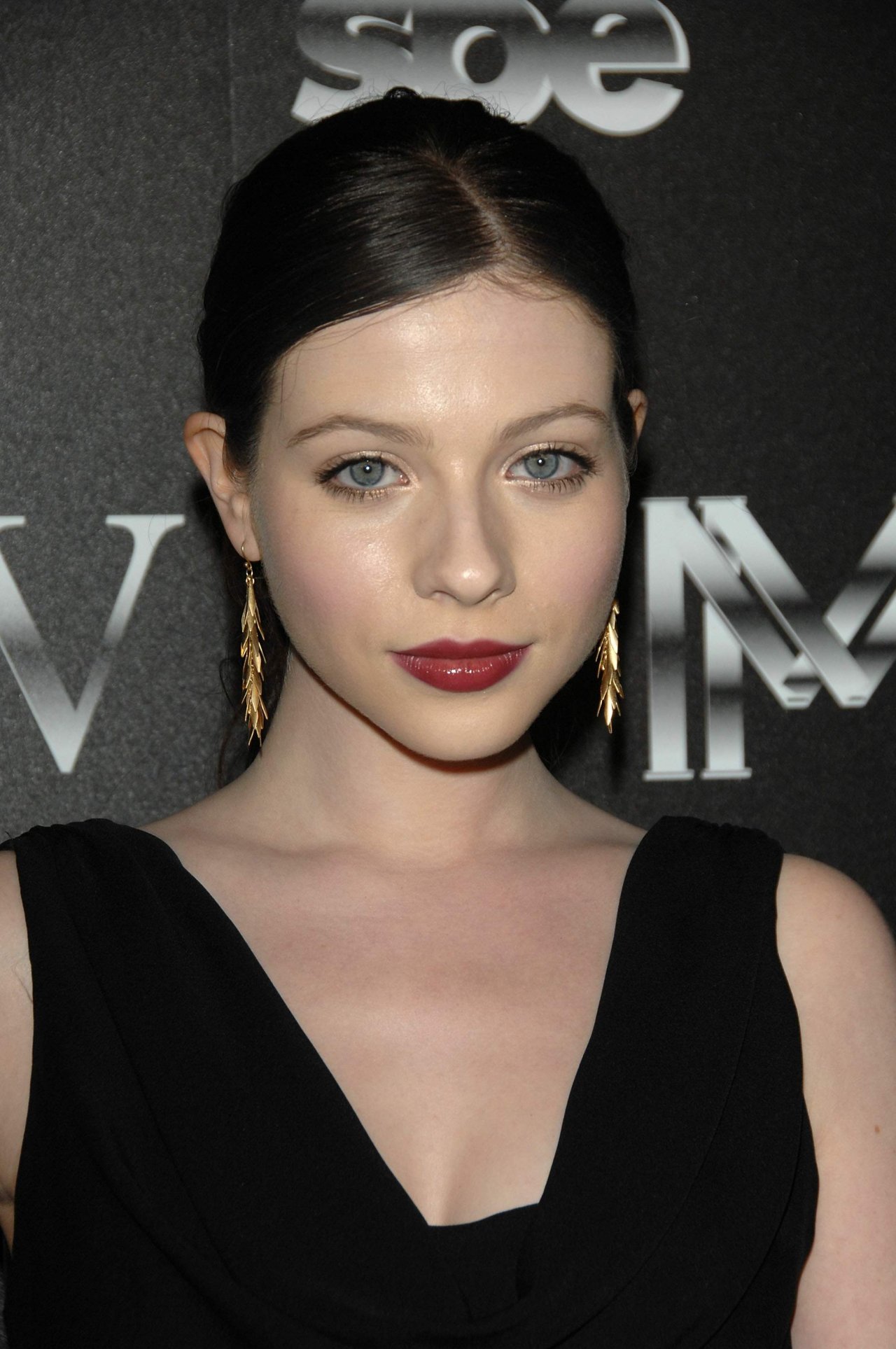 Michelle Trachtenberg leaked wallpapers