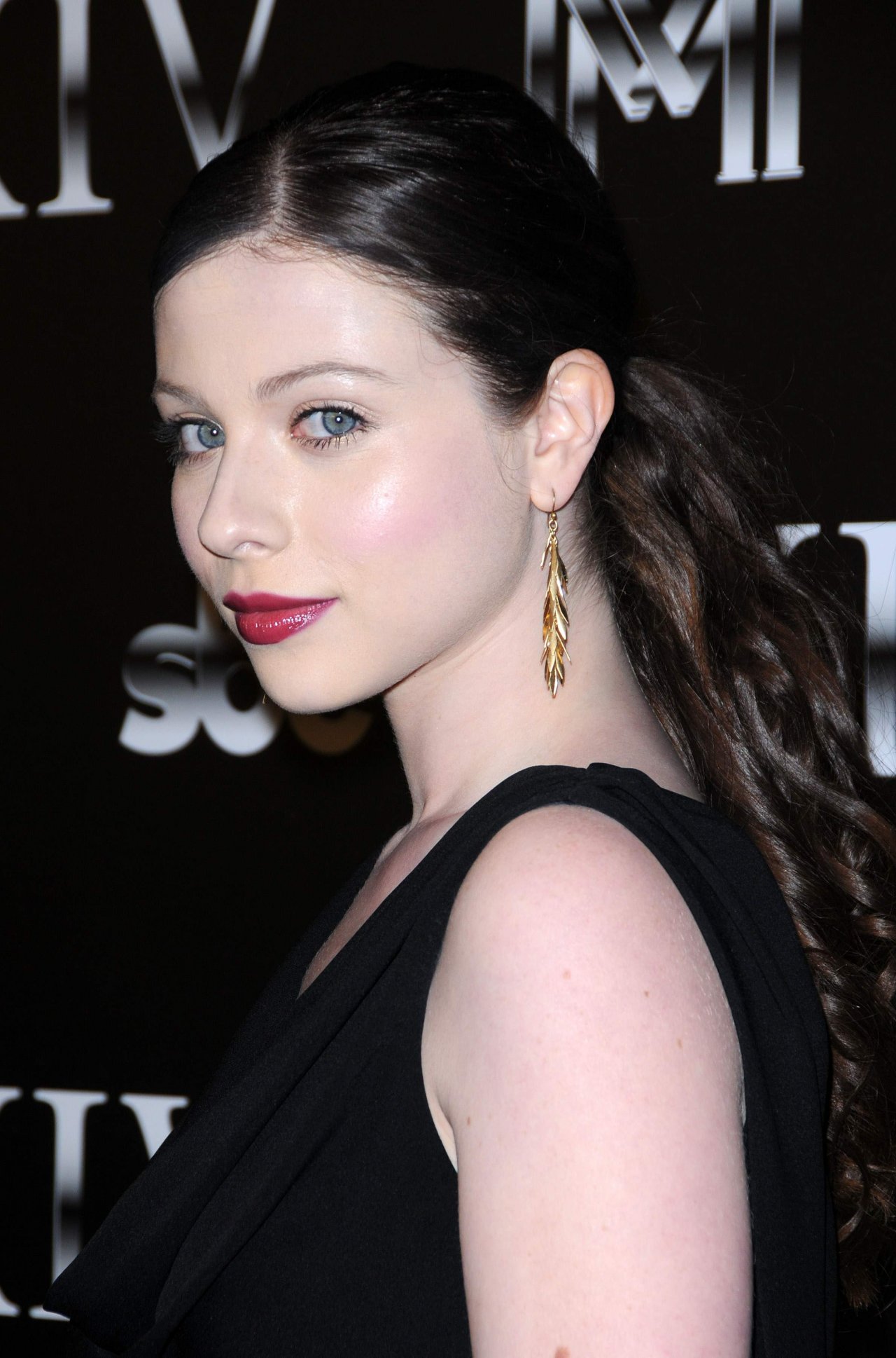 Michelle Trachtenberg leaked wallpapers