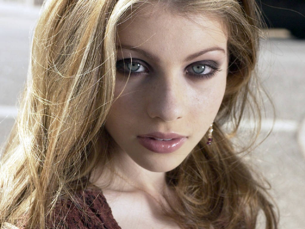 Michelle Trachtenberg leaked wallpapers