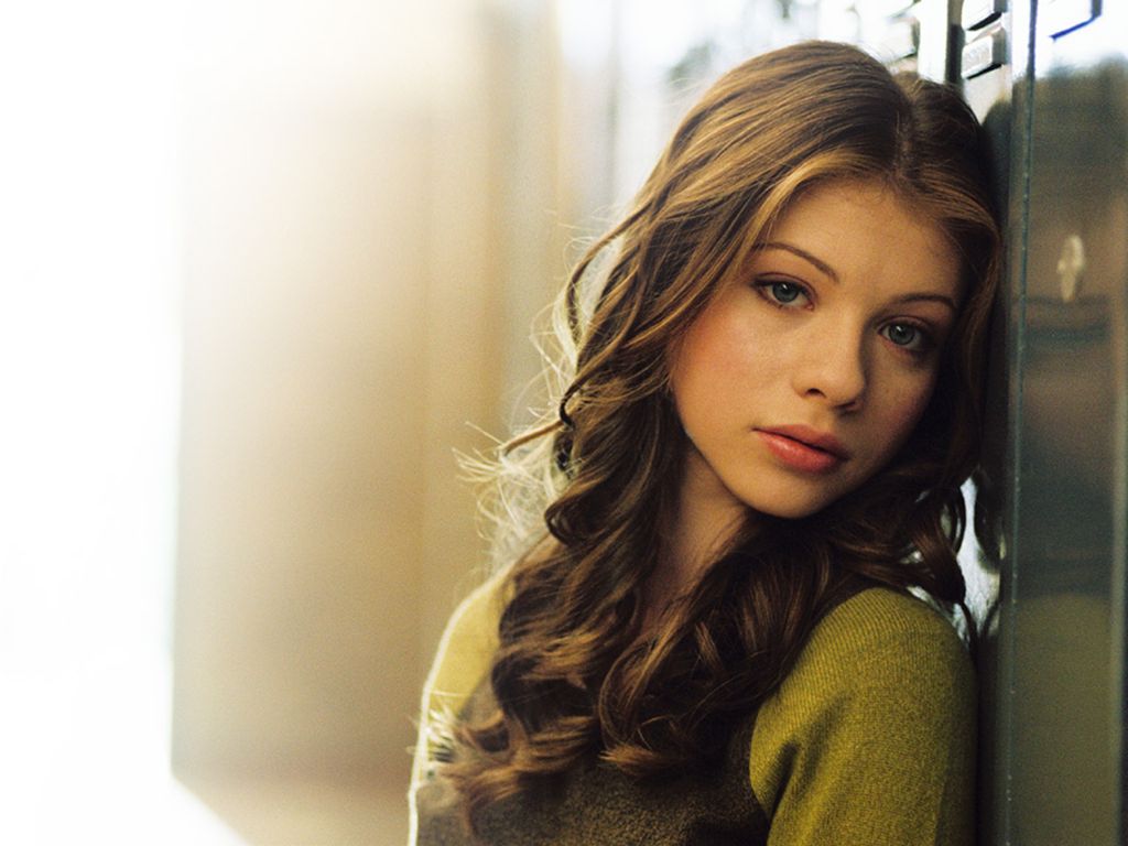 Michelle Trachtenberg leaked wallpapers