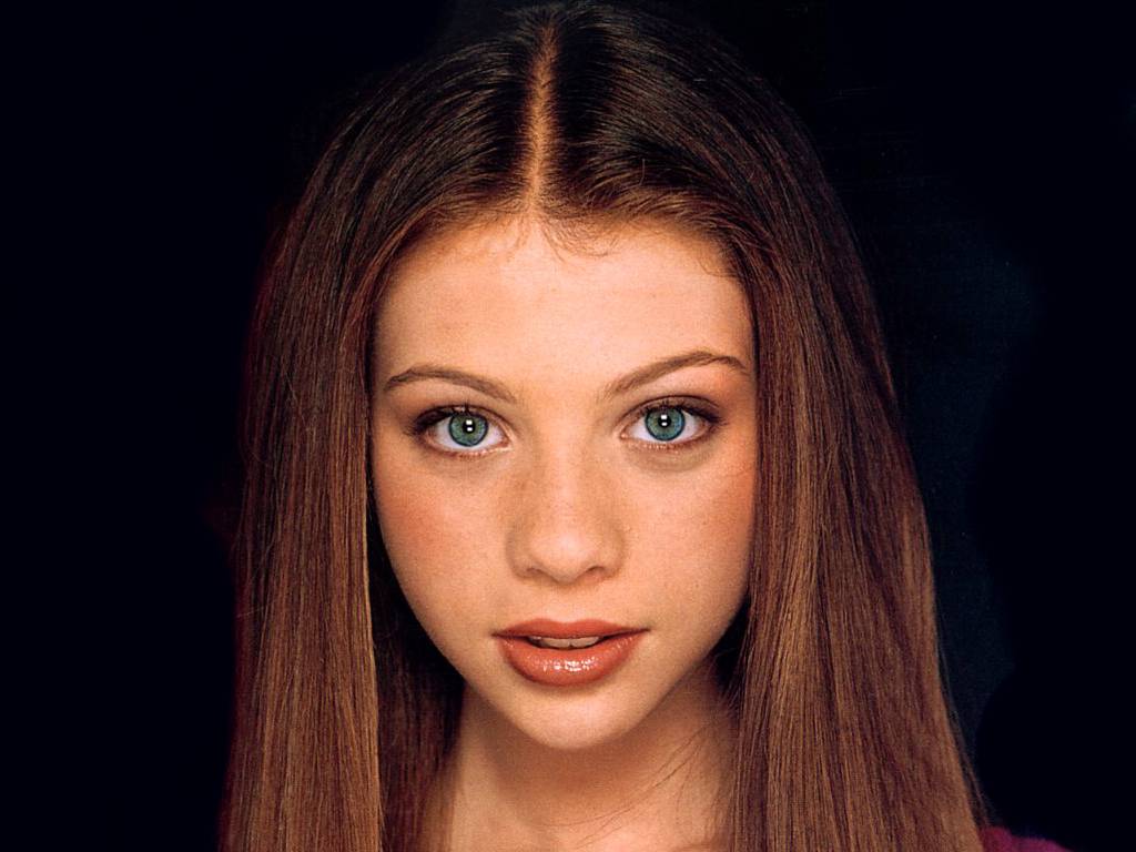 Michelle Trachtenberg leaked wallpapers