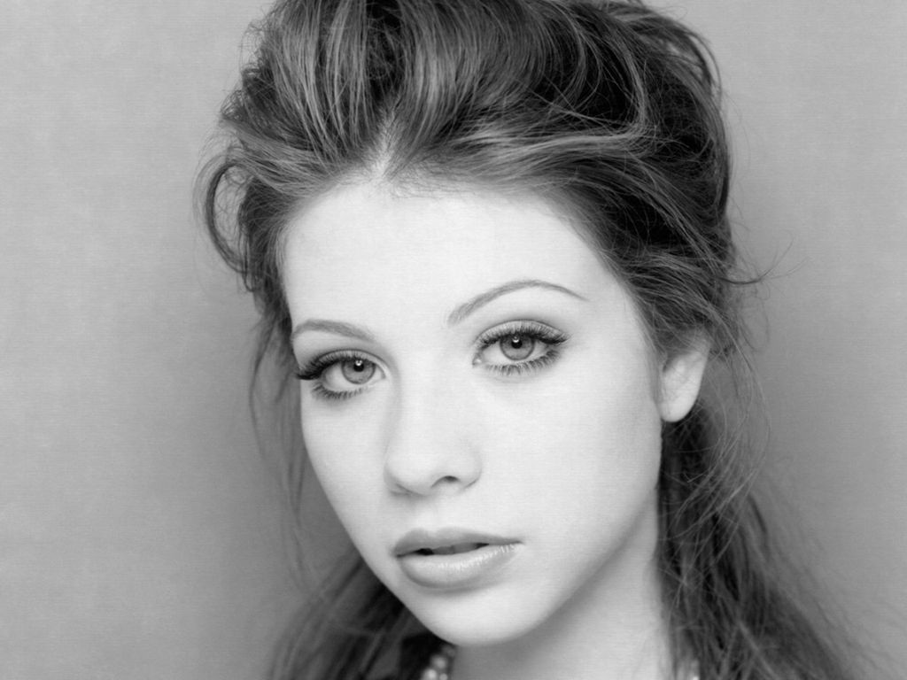 Michelle Trachtenberg leaked wallpapers