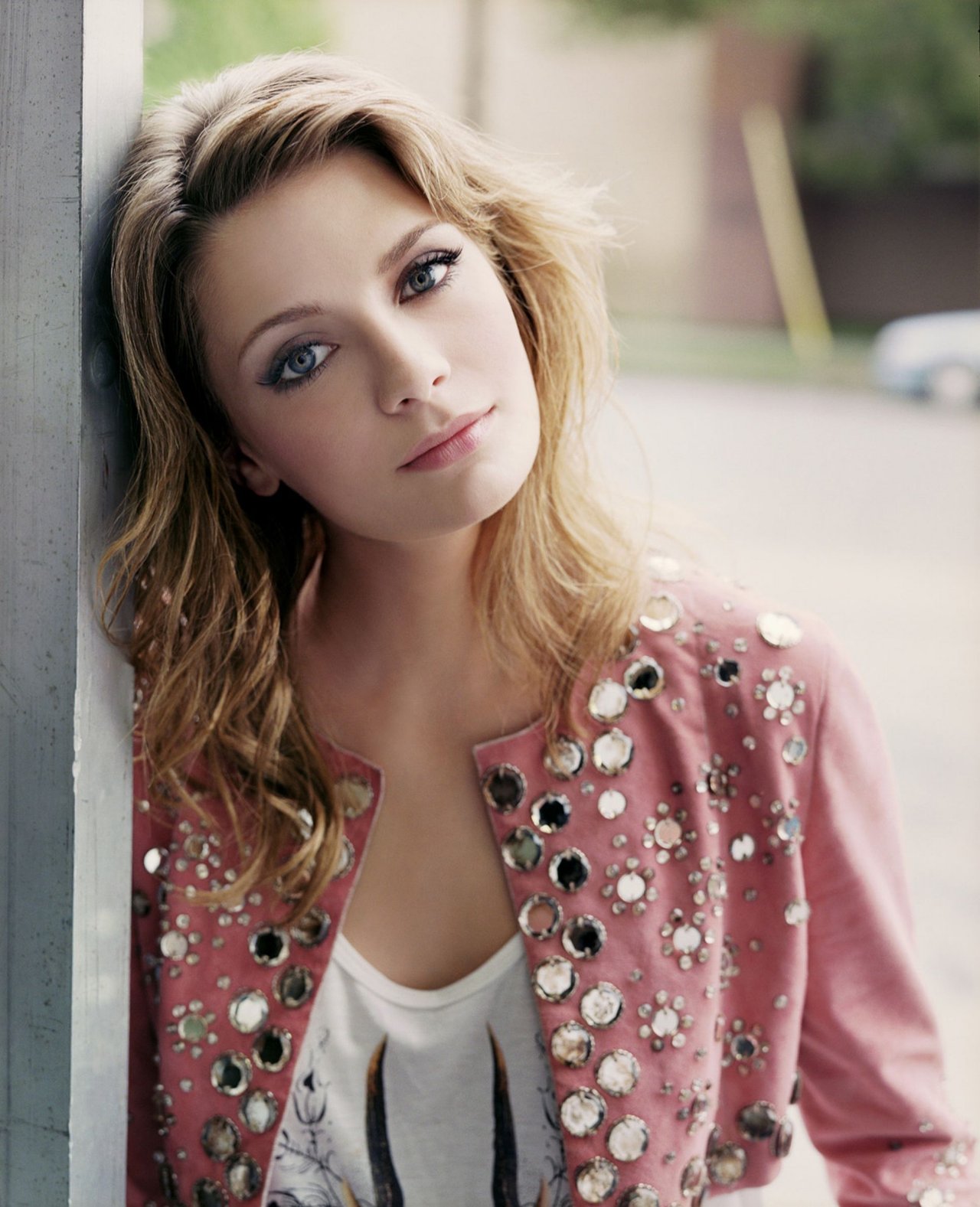 Mischa Barton leaked wallpapers