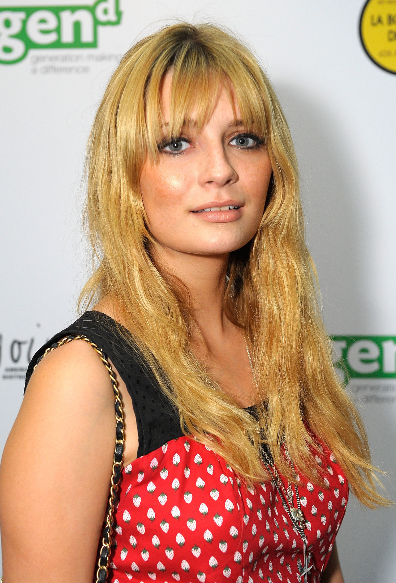 Mischa Barton leaked wallpapers