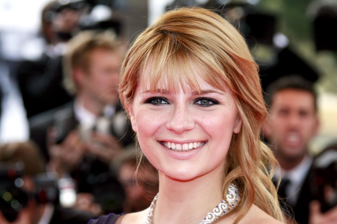 Mischa Barton leaked wallpapers