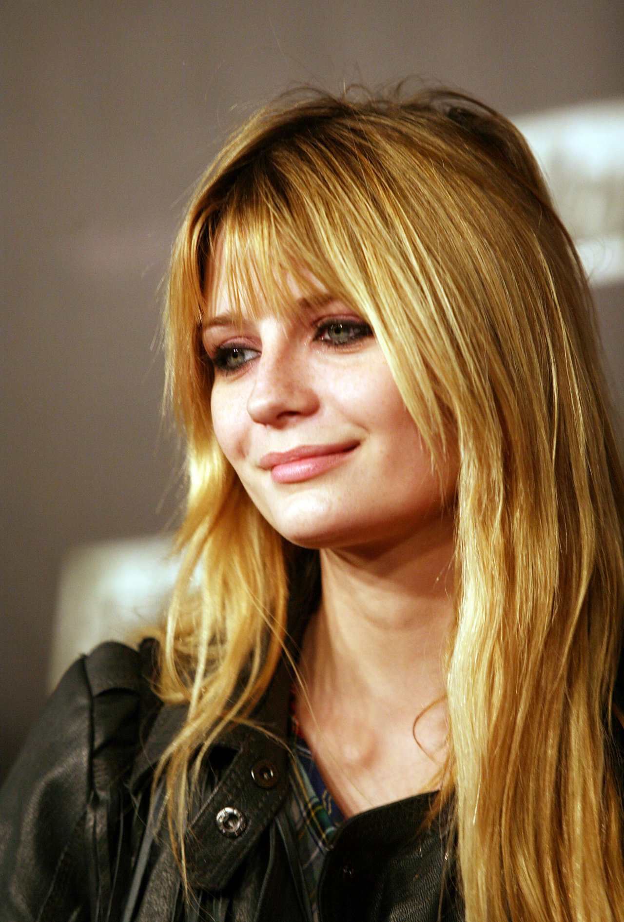 Mischa Barton leaked wallpapers