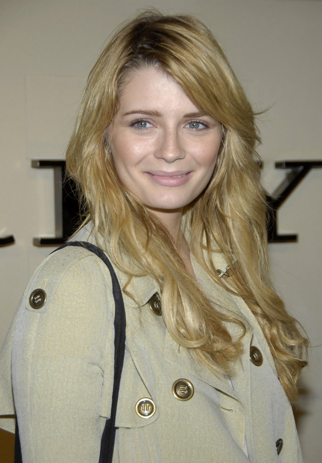 Mischa Barton leaked wallpapers