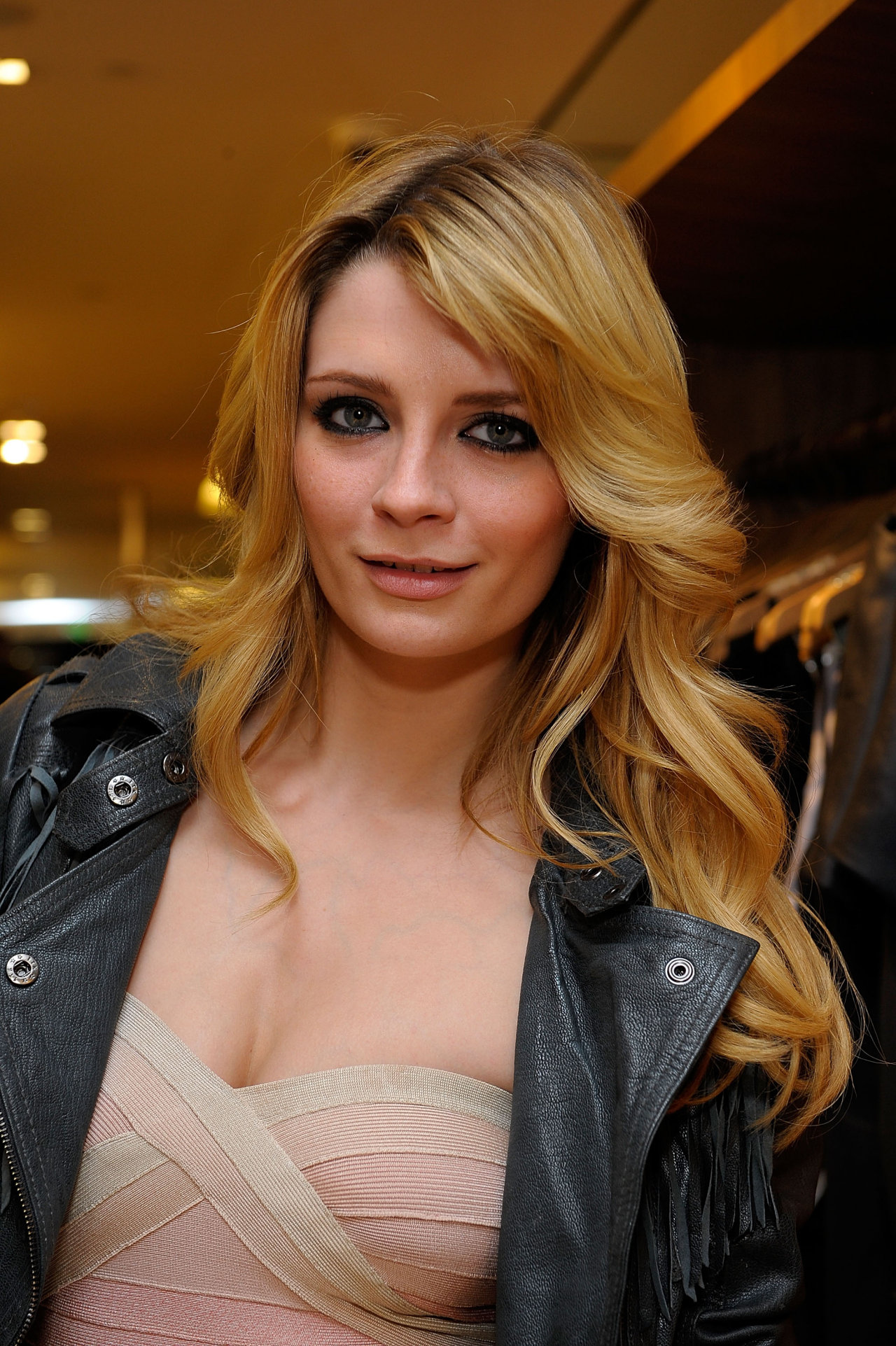 Mischa Barton leaked wallpapers