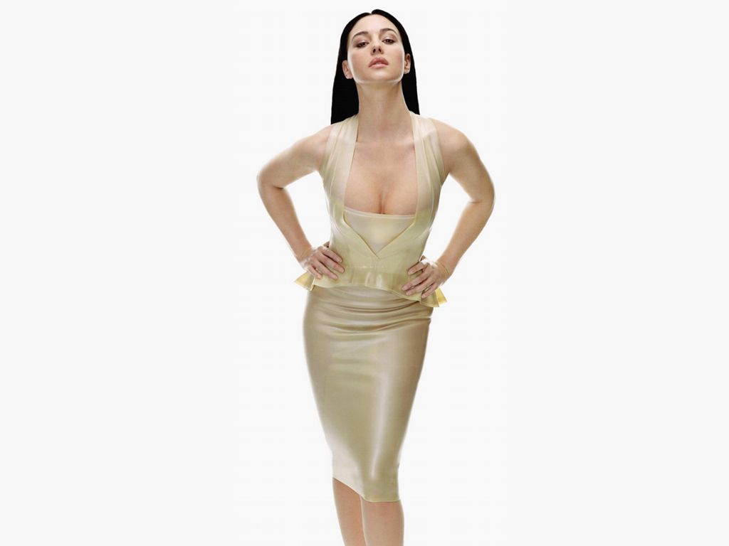 Monica Bellucci leaked wallpapers