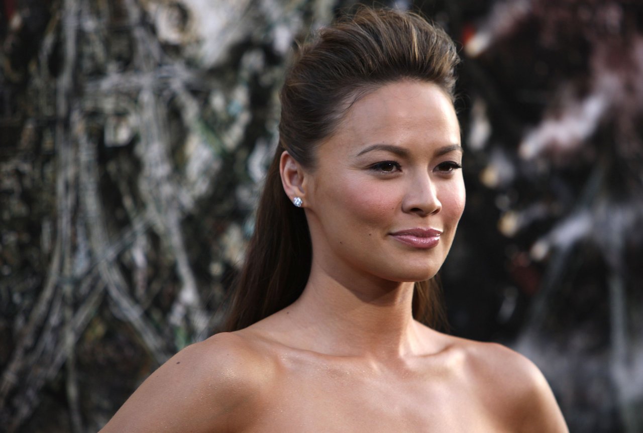 Moon Bloodgood leaked wallpapers