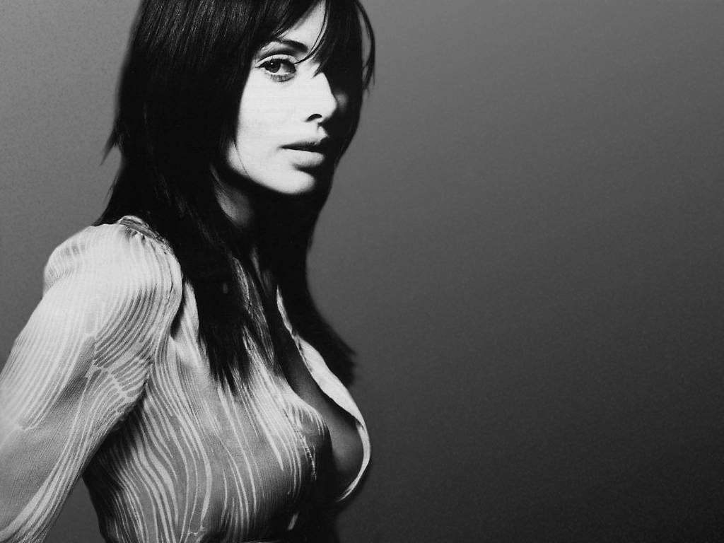 Natalie Imbruglia leaked wallpapers