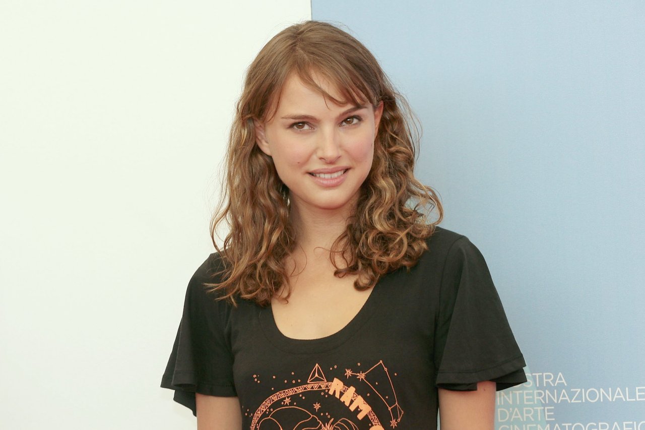 Natalie Portman leaked wallpapers