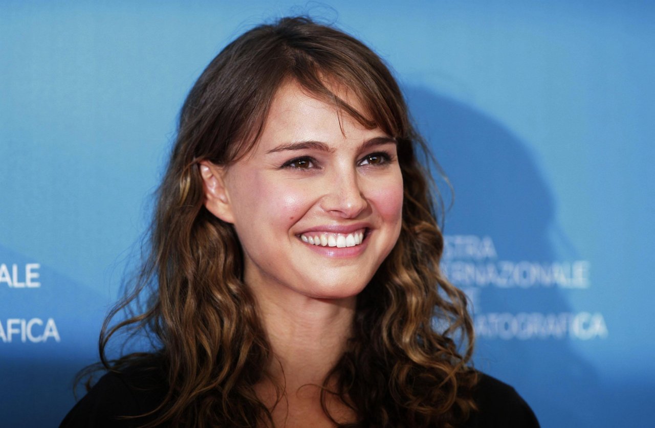 Natalie Portman leaked wallpapers