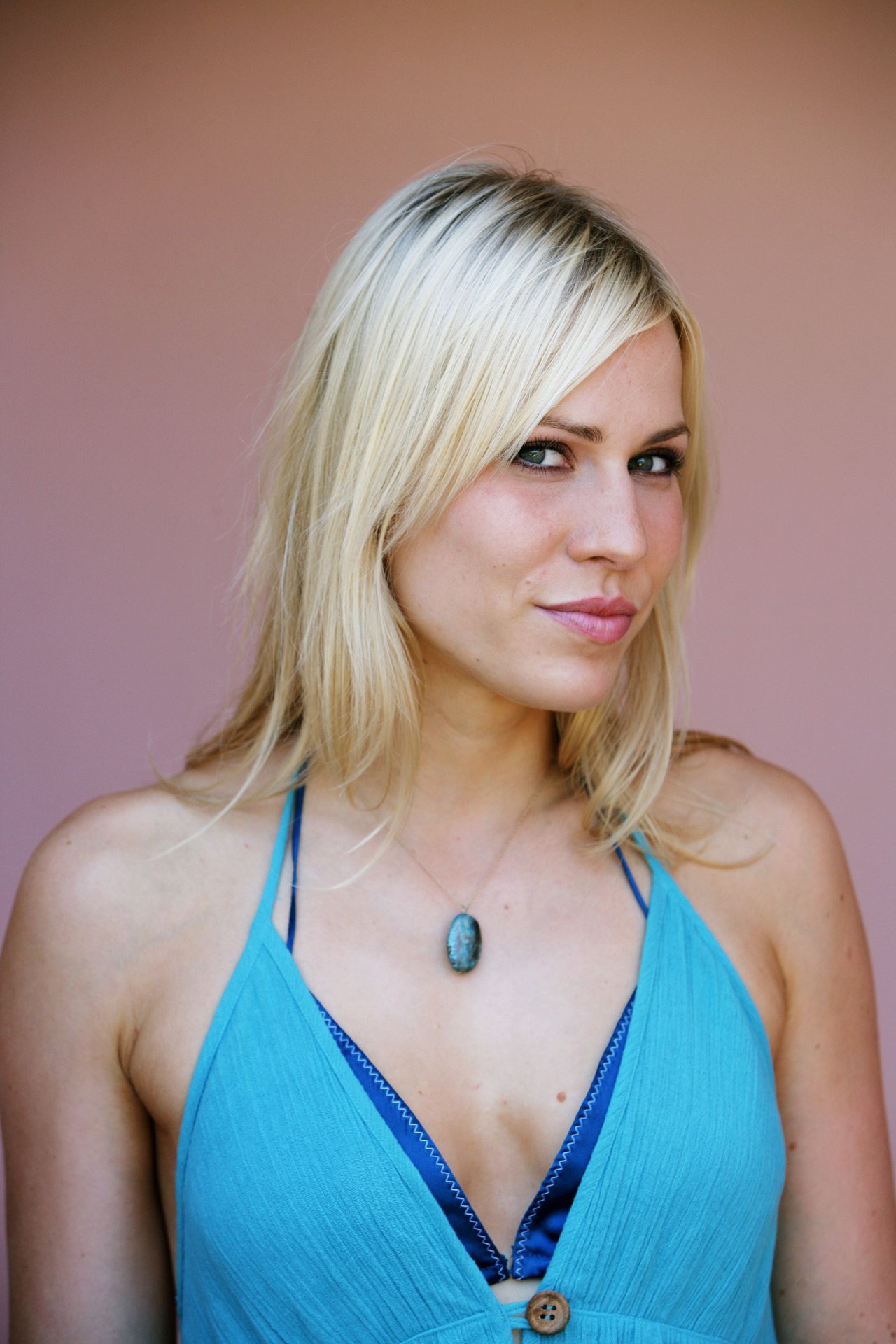 Natasha Bedingfield leaked wallpapers