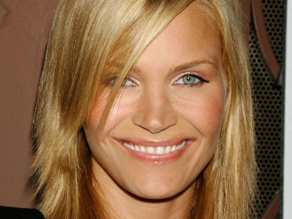 Natasha Henstridge leaked wallpapers