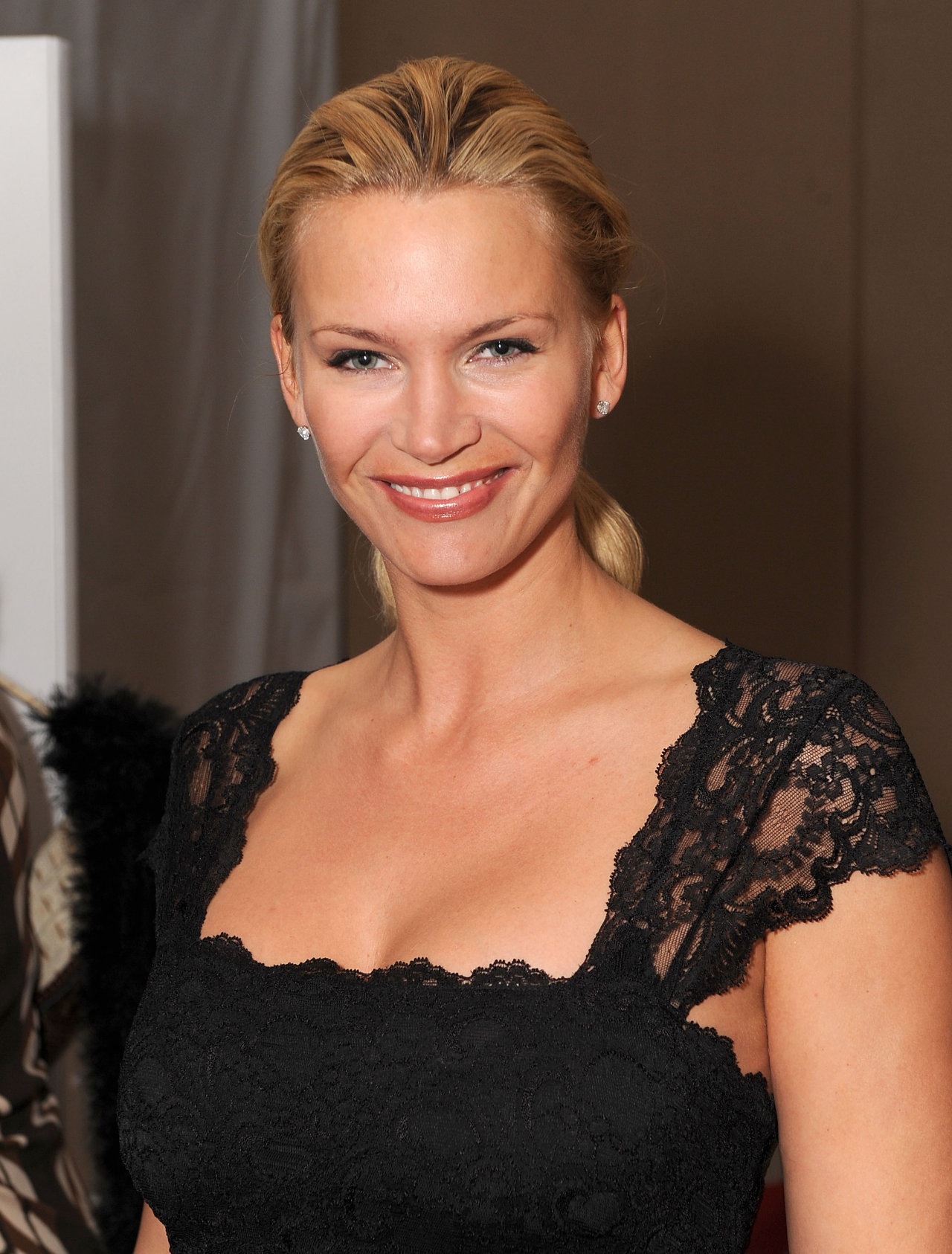 Natasha Henstridge leaked wallpapers