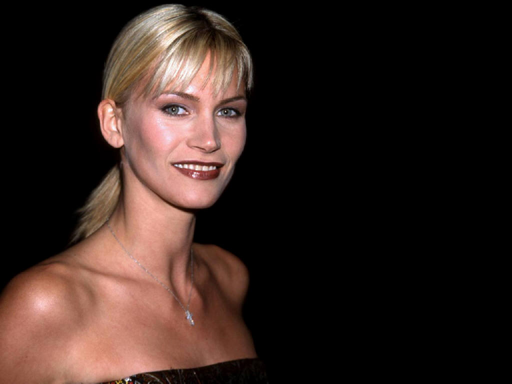 Natasha Henstridge leaked wallpapers