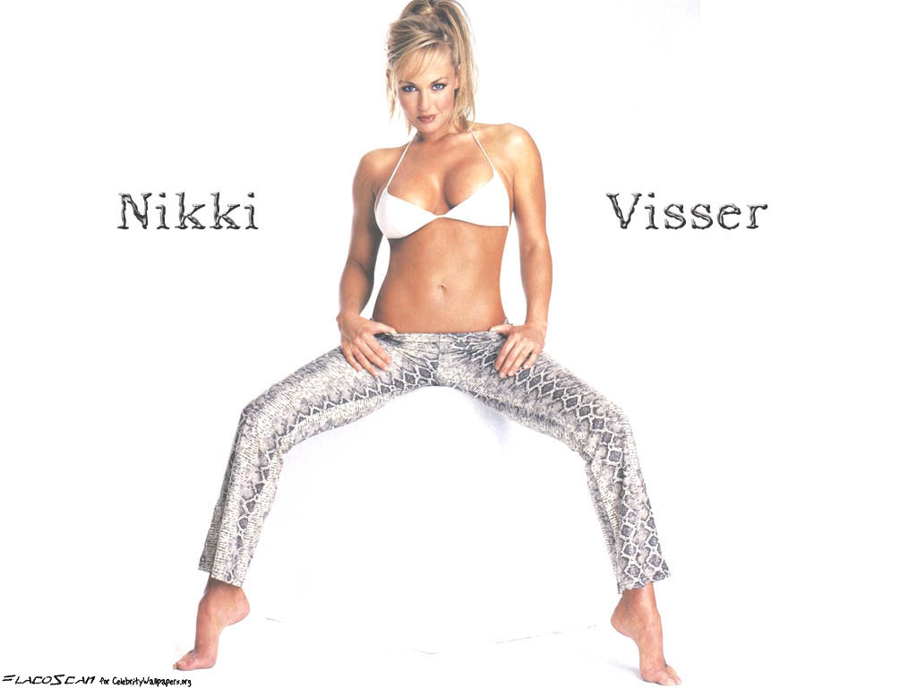 Nikki Visser leaked wallpapers