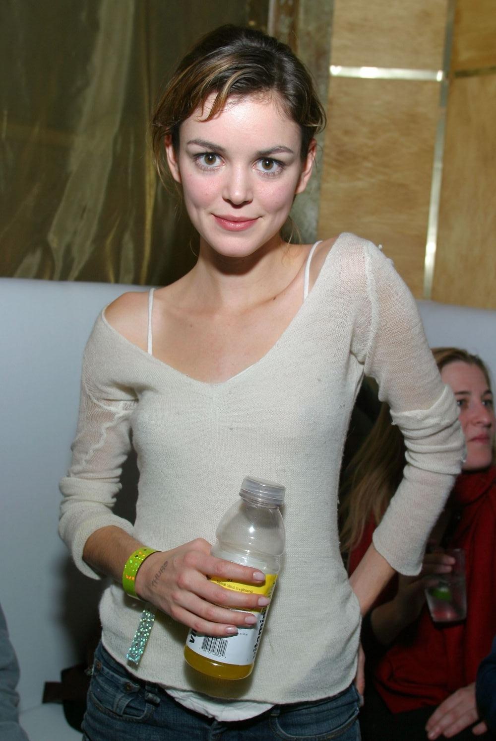 Nora Zehetner leaked wallpapers