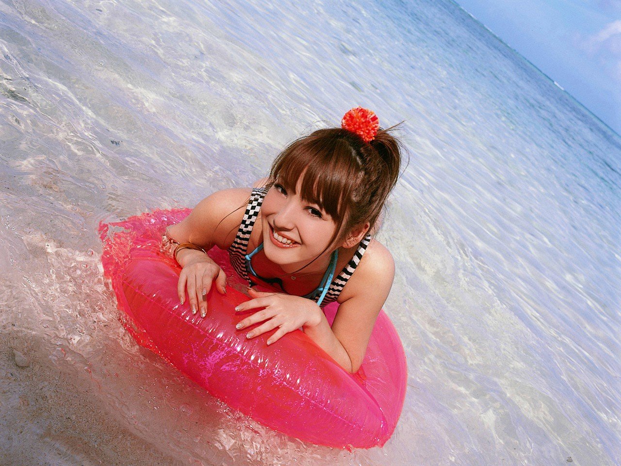 Nozomi Sasaki leaked wallpapers