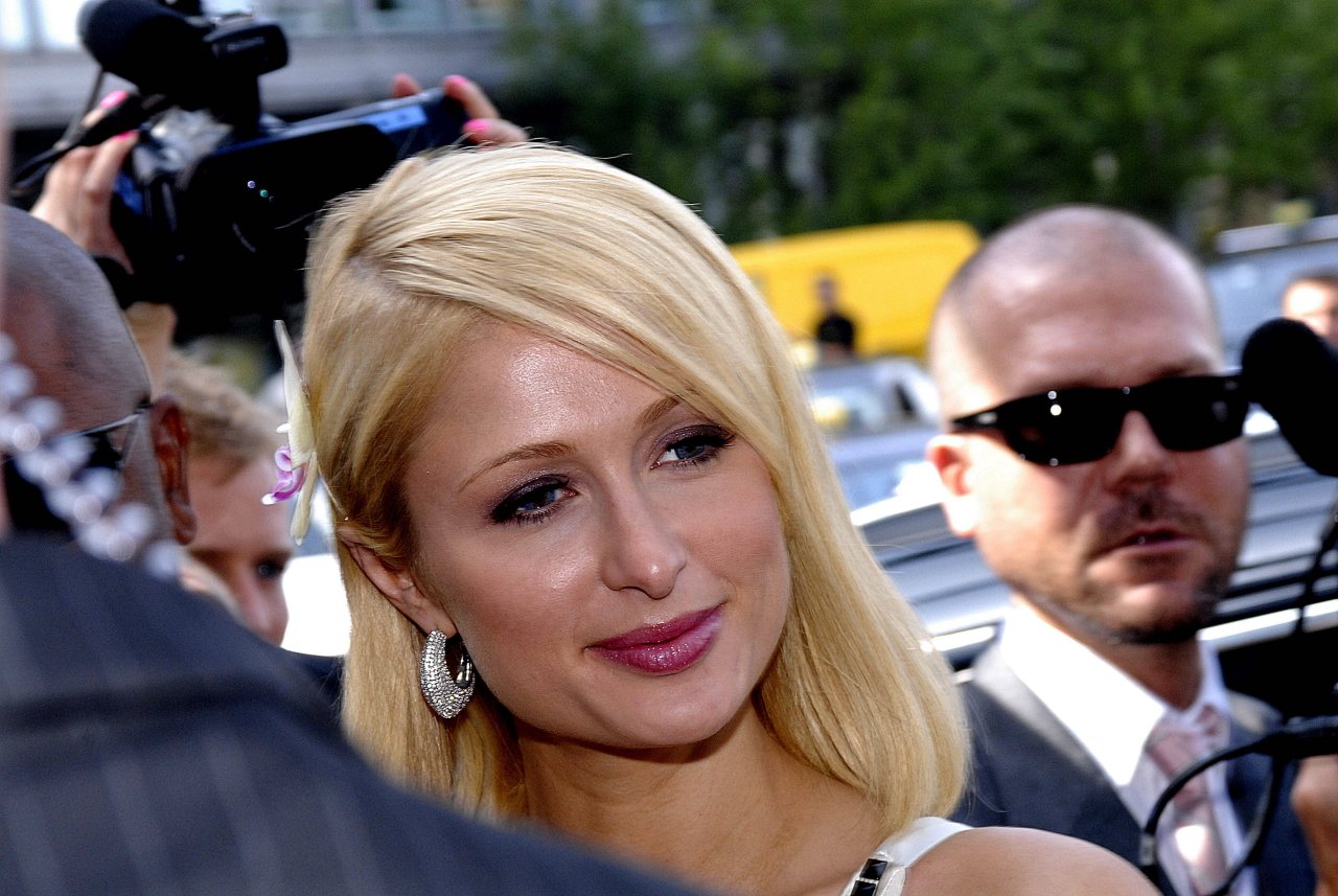 Paris Hilton leaked wallpapers