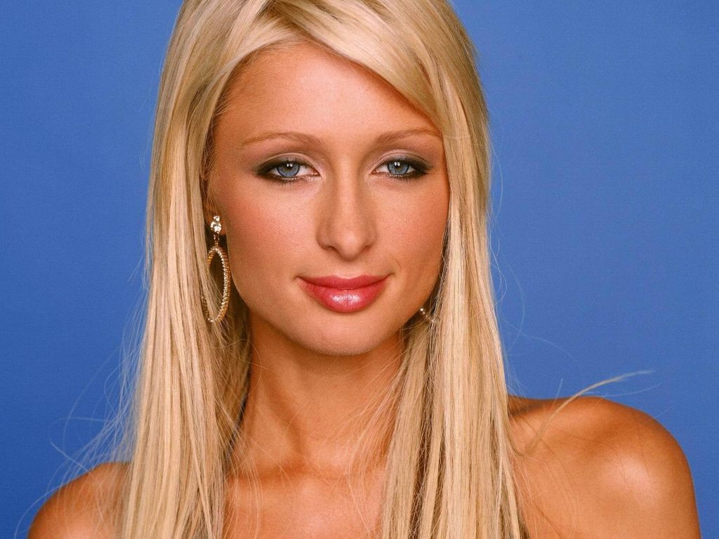 Paris Hilton leaked wallpapers