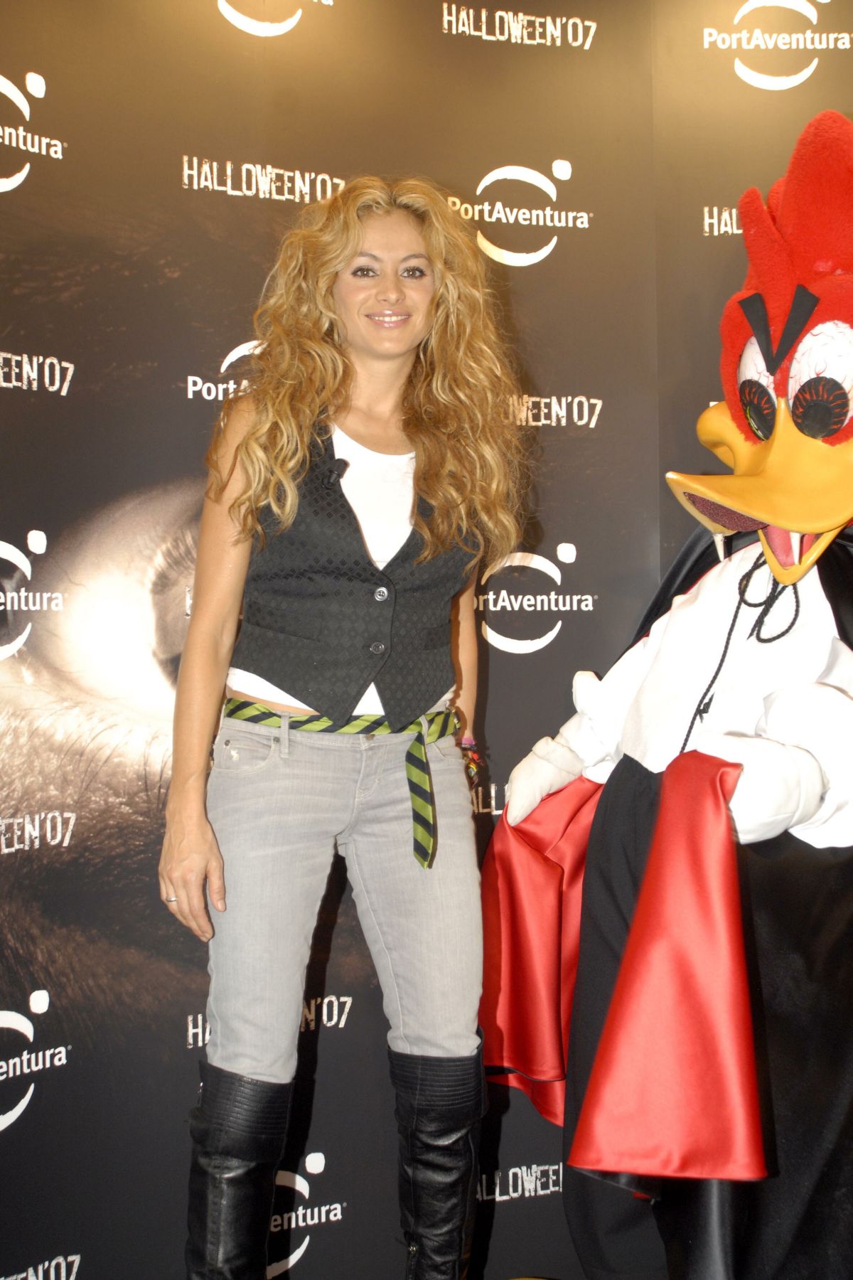 Paulina Rubio leaked wallpapers