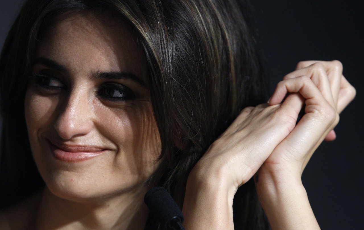 Penelope Cruz leaked wallpapers