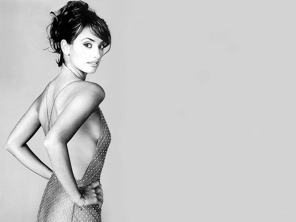 Penelope Cruz leaked wallpapers