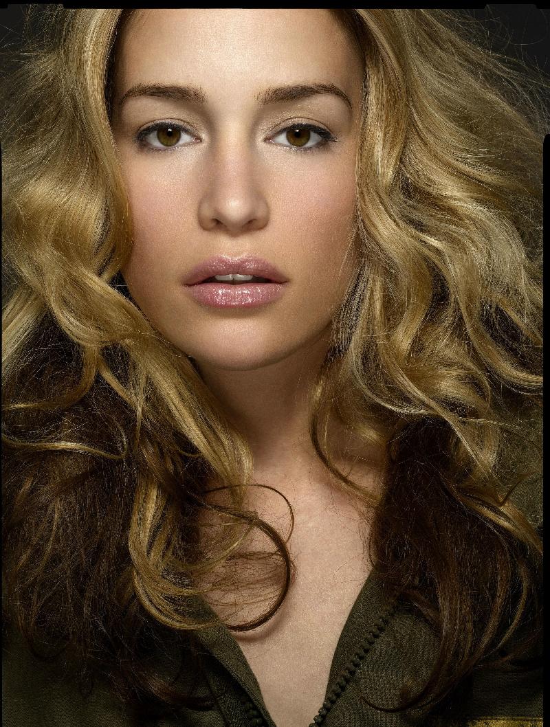 Piper Perabo leaked wallpapers