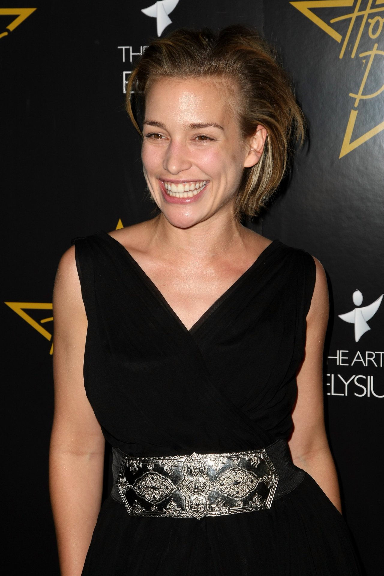 Piper Perabo leaked wallpapers