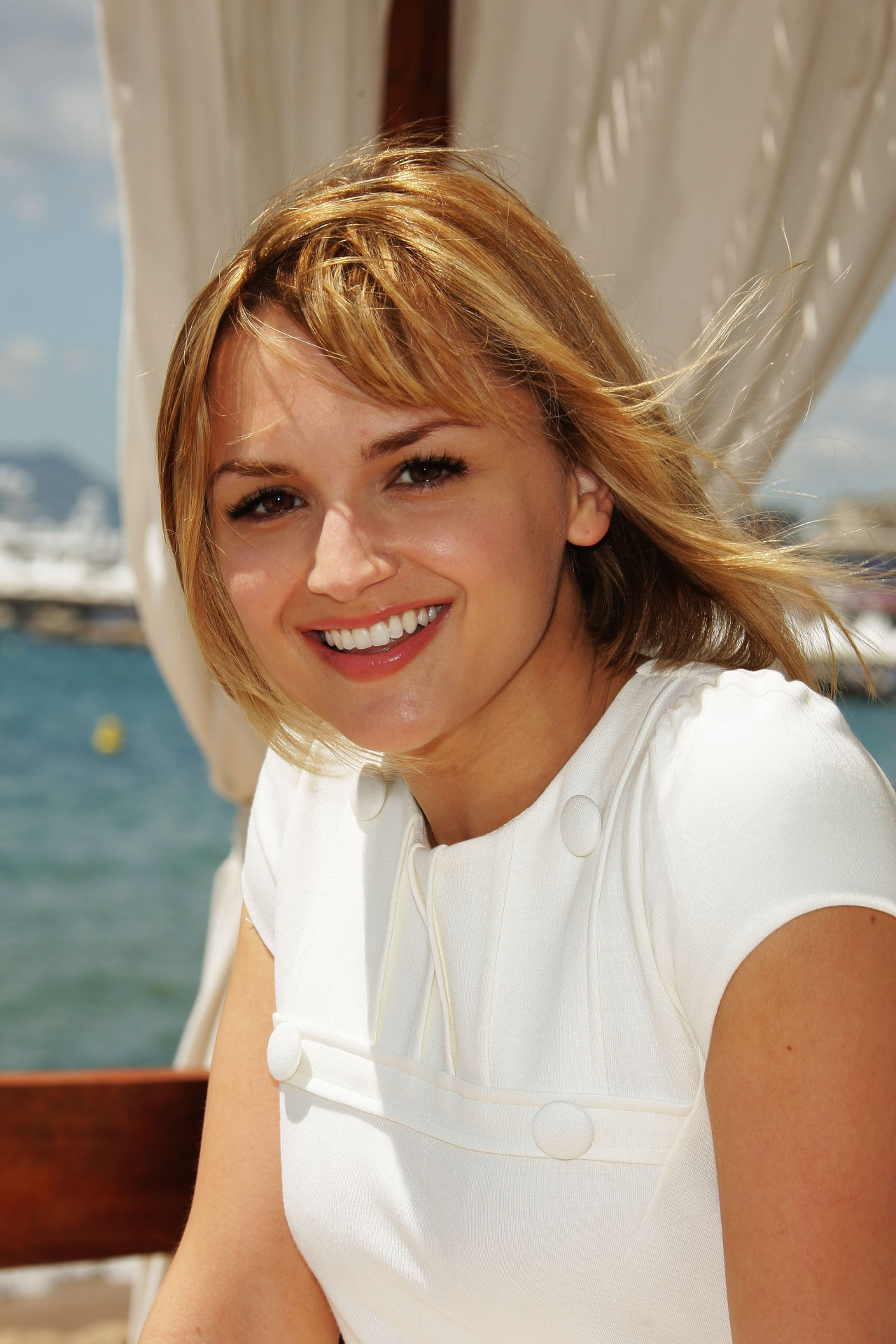 Rachael Leigh Cook leaked wallpapers