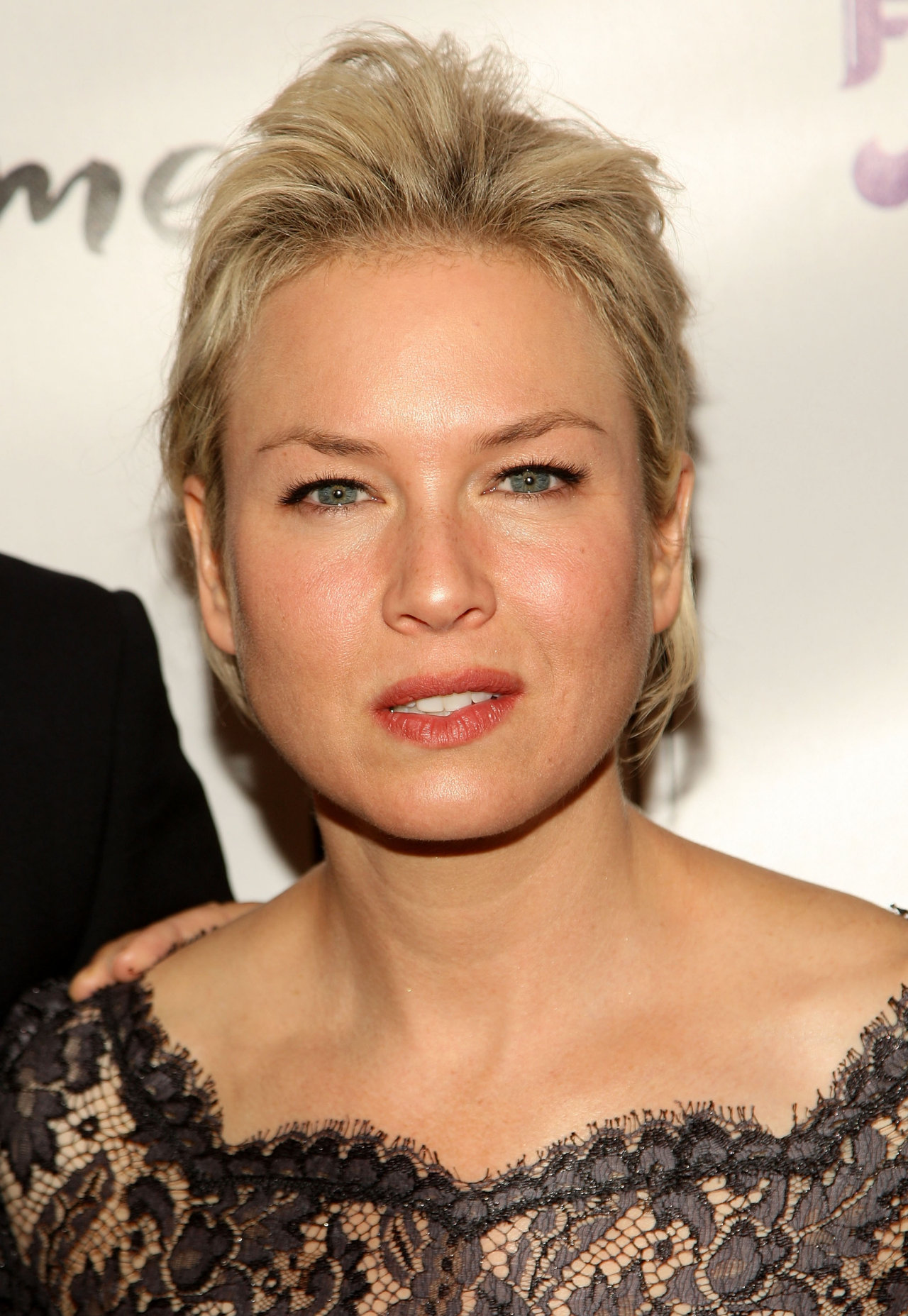 Renee Zellweger leaked wallpapers