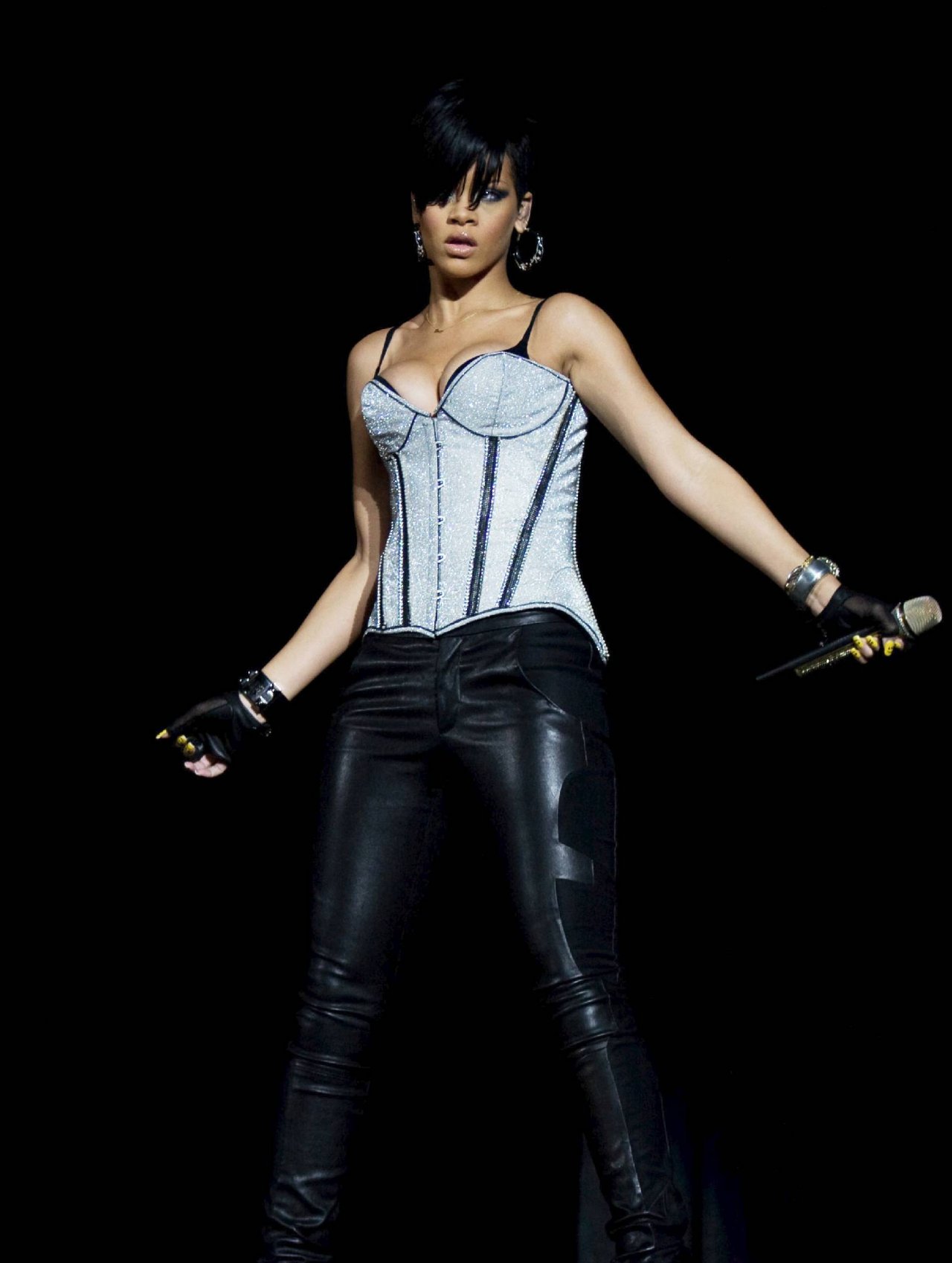 Rihanna leaked wallpapers