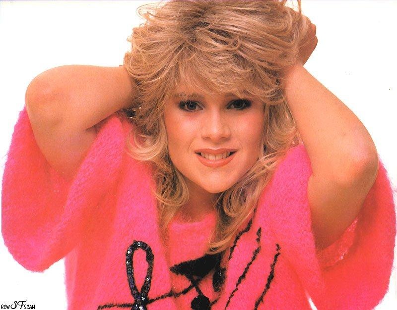 Samantha Fox leaked wallpapers