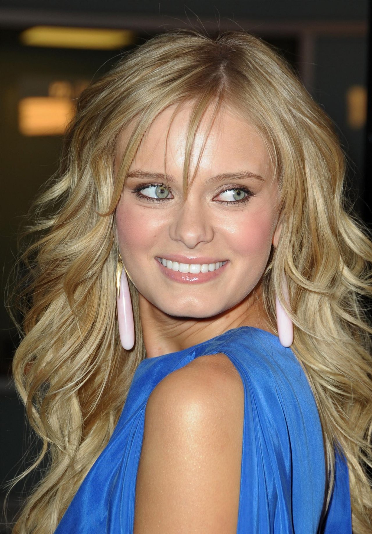 Sara Paxton leaked wallpapers