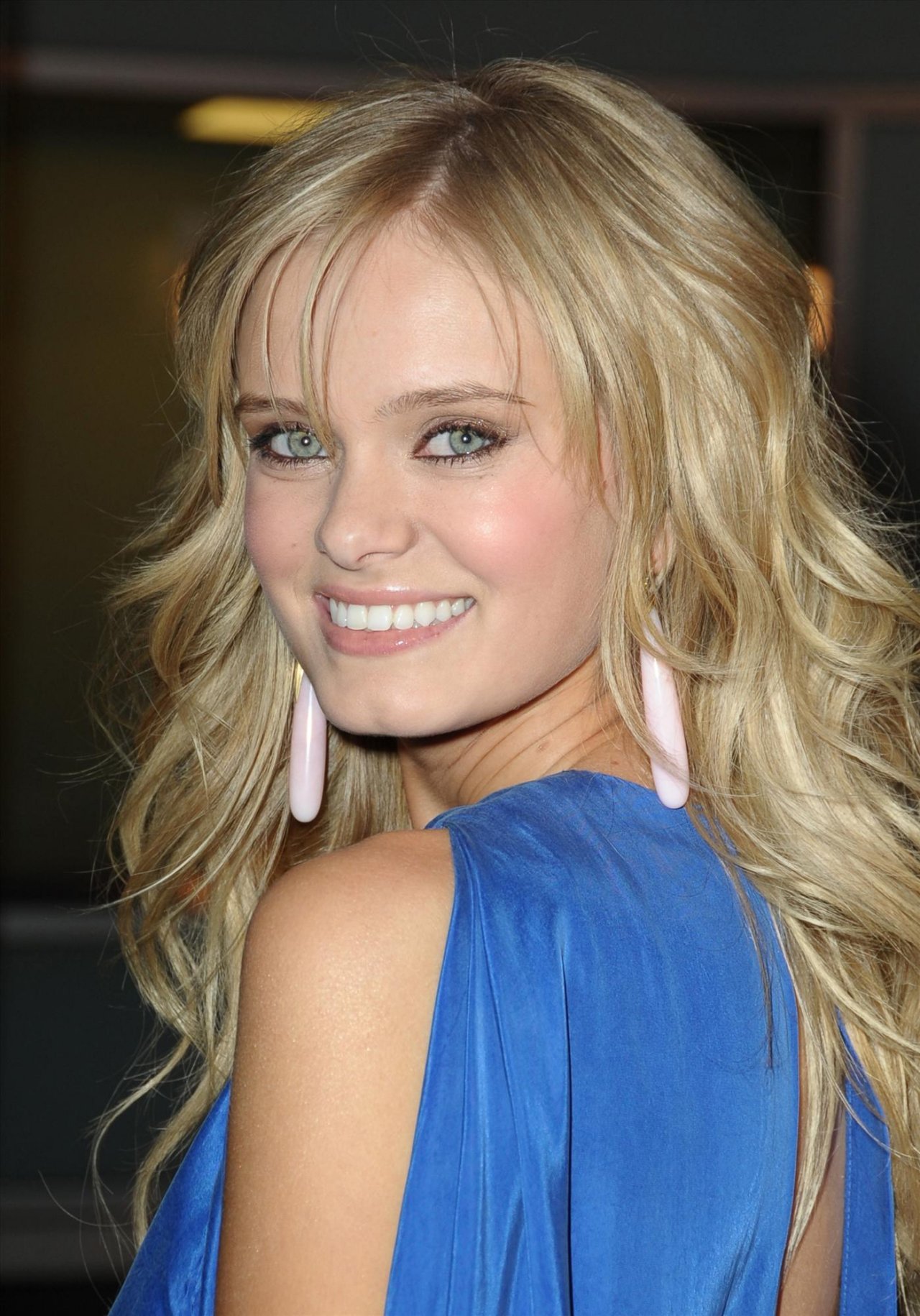 Sara Paxton leaked wallpapers