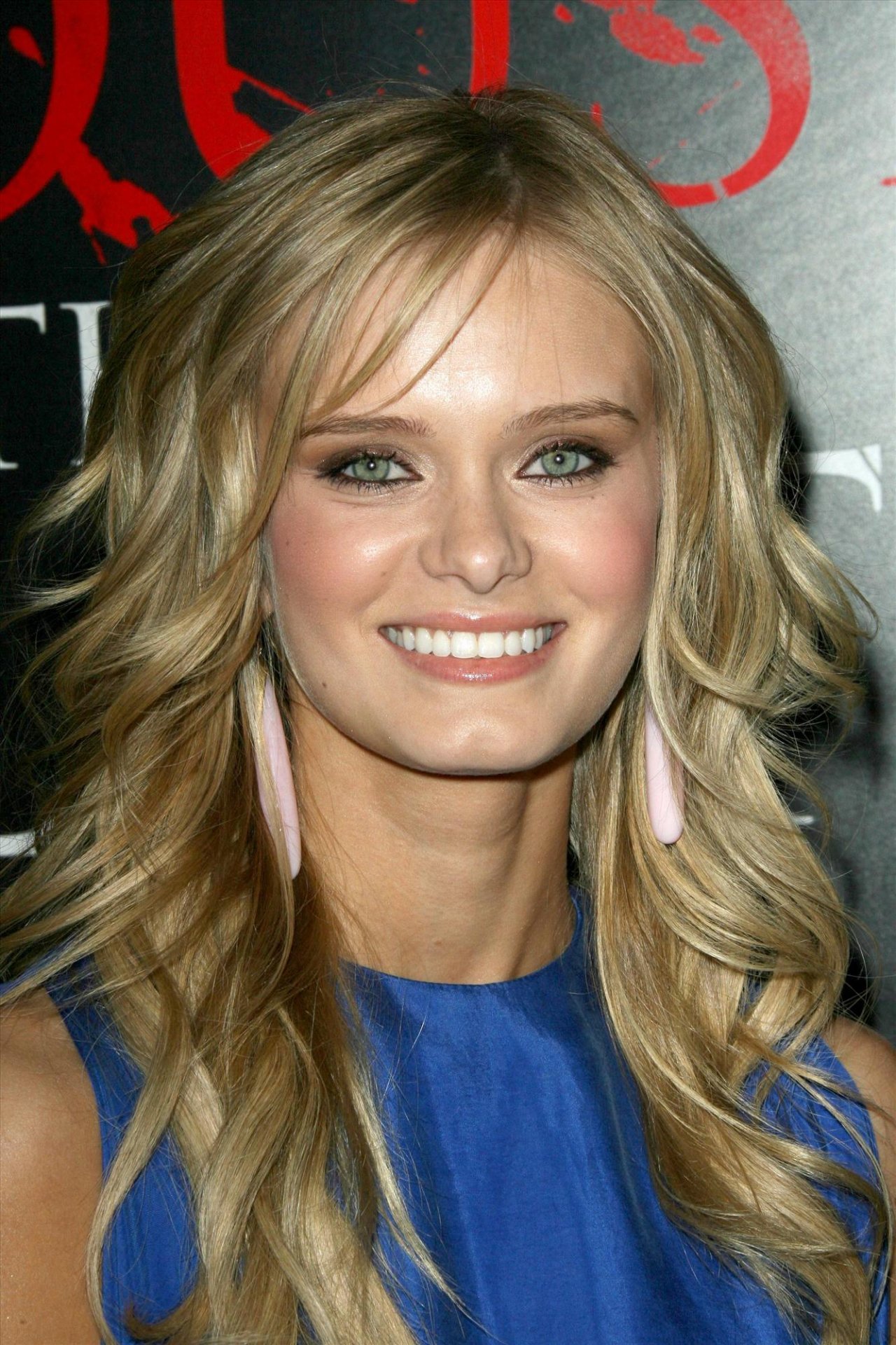 Sara Paxton leaked wallpapers