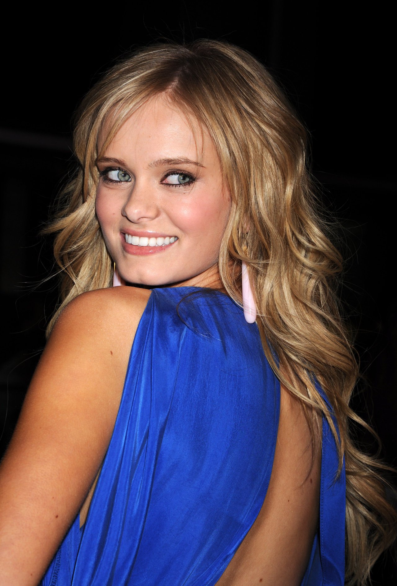 Sara Paxton leaked wallpapers