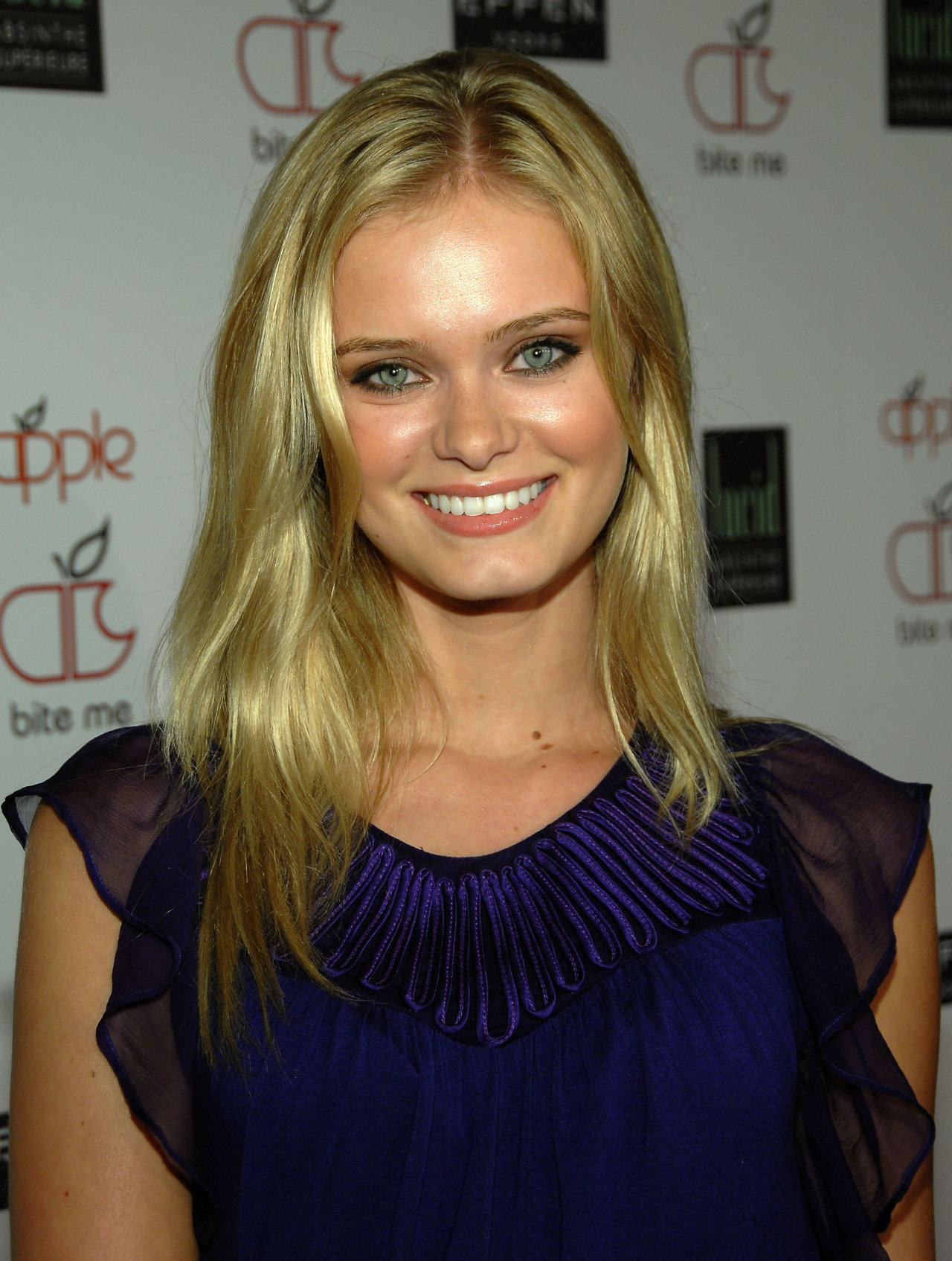 Sara Paxton leaked wallpapers