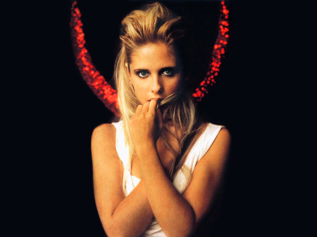 Sarah Michelle Gellar leaked wallpapers