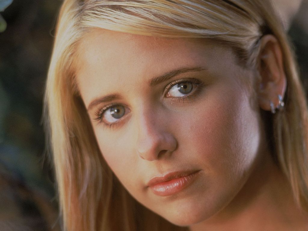 Sarah Michelle Gellar leaked wallpapers