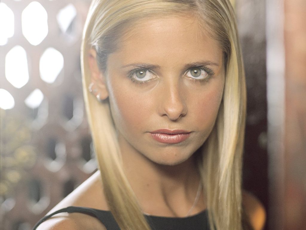 Sarah Michelle Gellar leaked wallpapers